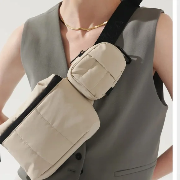 Luka Glazed Dark Cherry Backpack Bag Charm - Picture 4 of 6